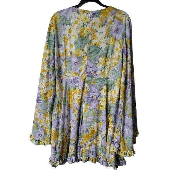 Boohoo Floral Long Sleeve Dress Bell Sleeves Size 22 - Picture 5 of 8